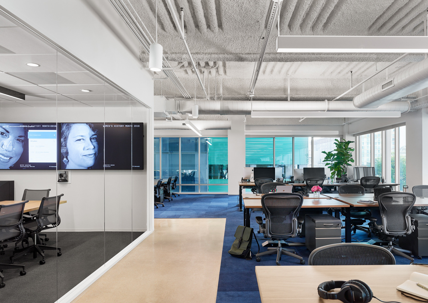 Open workstations in Dropbox’s Austin office